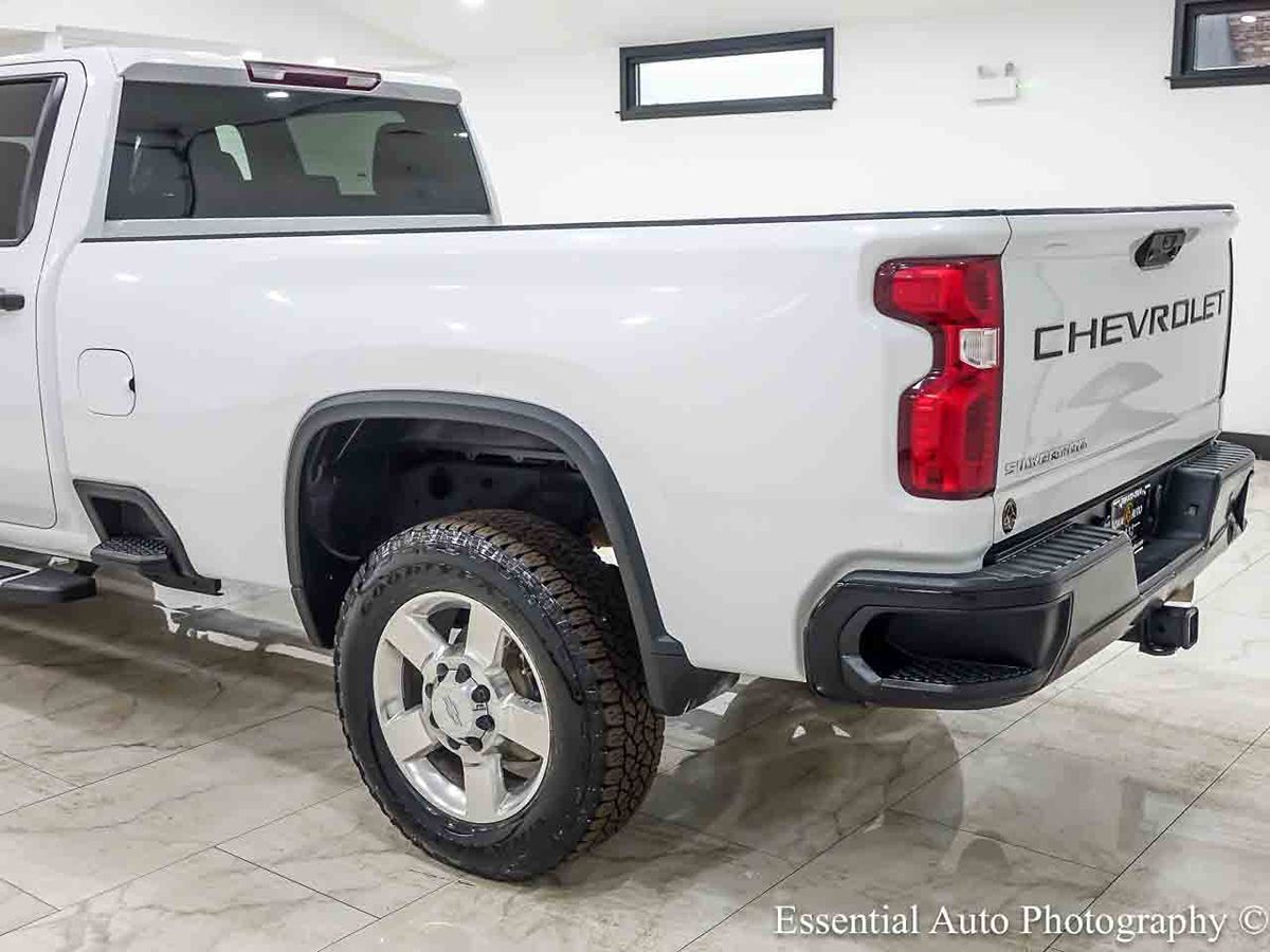 Photo 9 of this Chevrolet Silverado 2500HD