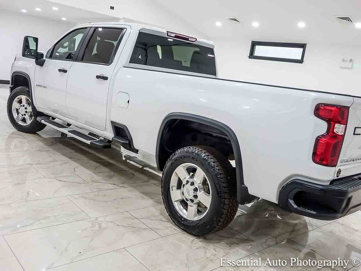 Photo 10 of this Chevrolet Silverado 2500HD