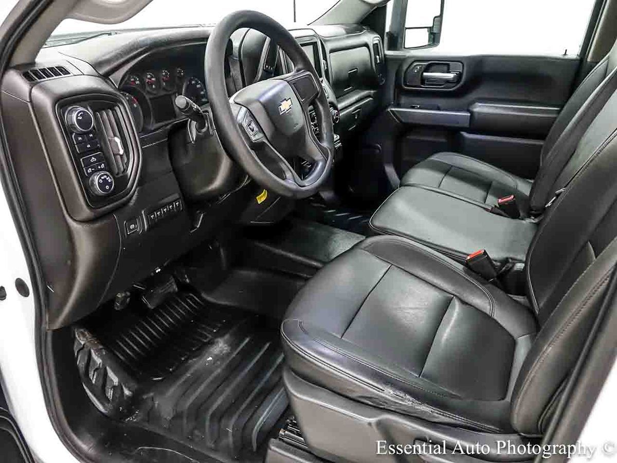 Photo 12 of this Chevrolet Silverado 2500HD