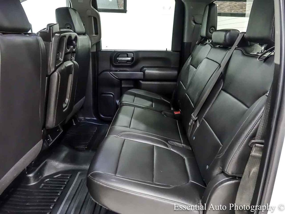 Photo 13 of this Chevrolet Silverado 2500HD