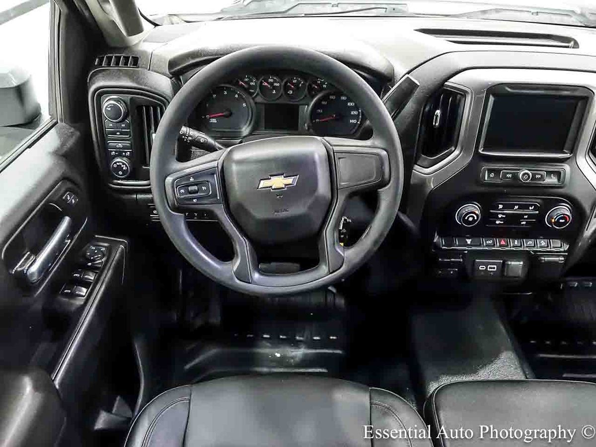 Photo 15 of this Chevrolet Silverado 2500HD