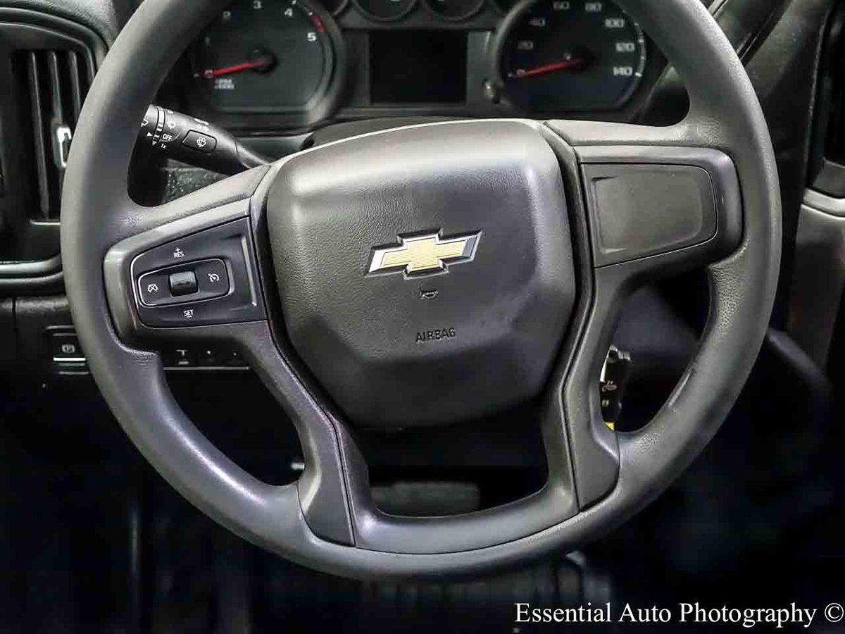 Photo 17 of this Chevrolet Silverado 2500HD