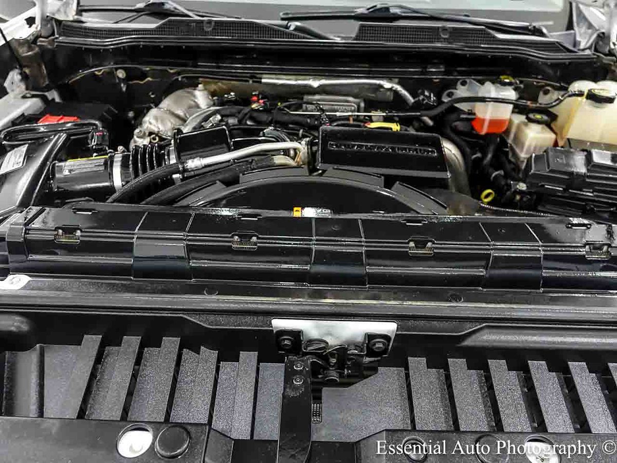 Photo 30 of this Chevrolet Silverado 2500HD