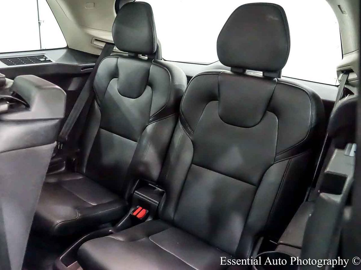 Photo 15 of this Volvo XC90