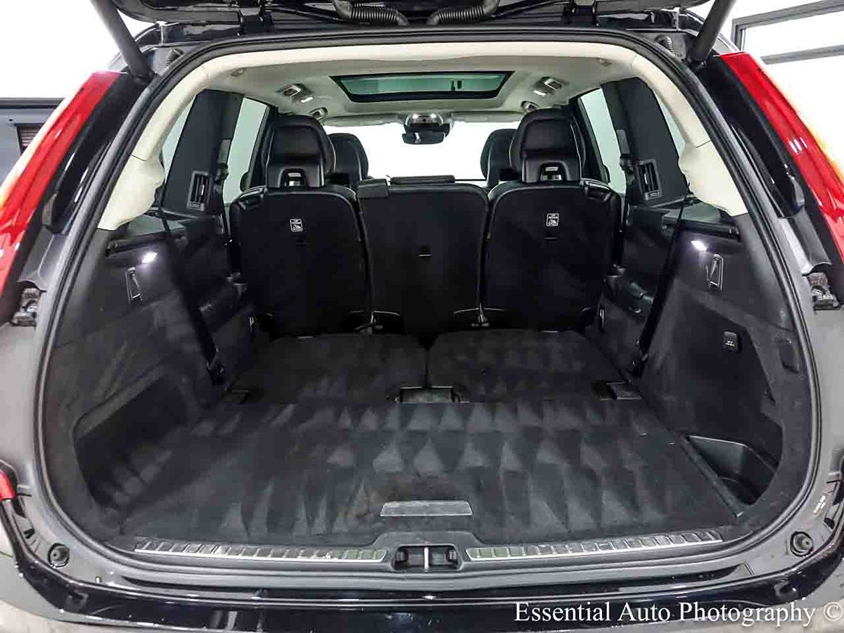 Photo 28 of this Volvo XC90