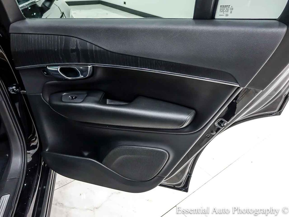 Photo 30 of this Volvo XC90