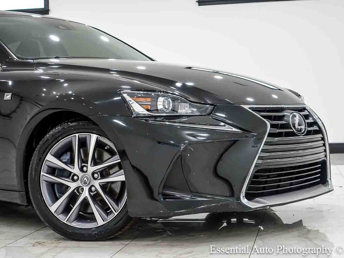 Photo 2 of this Lexus IS 300