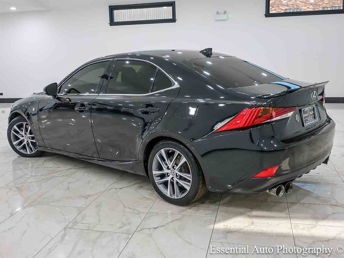 Photo 7 of this Lexus IS 300