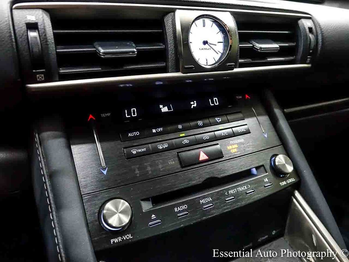 Photo 20 of this Lexus IS 300