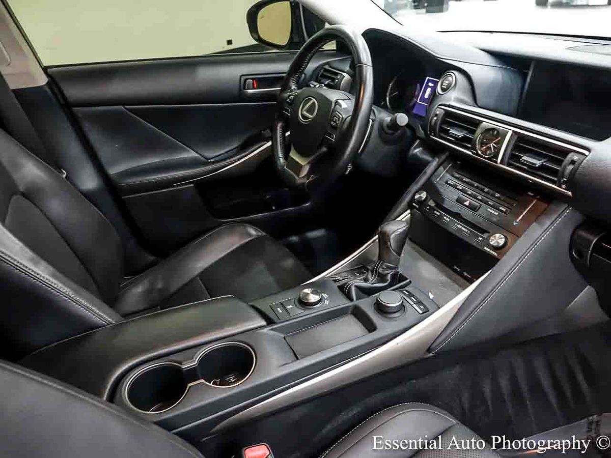 Photo 27 of this Lexus IS 300