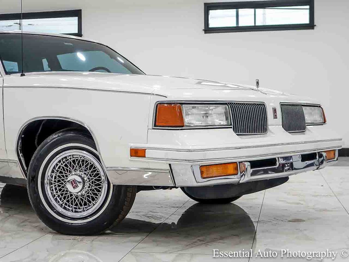 Photo 2 of this Oldsmobile Cutlass Supreme
