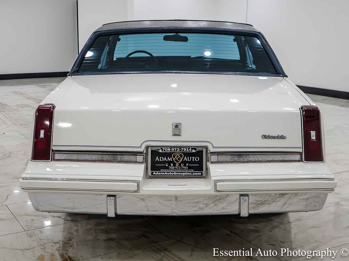 Photo 7 of this Oldsmobile Cutlass Supreme