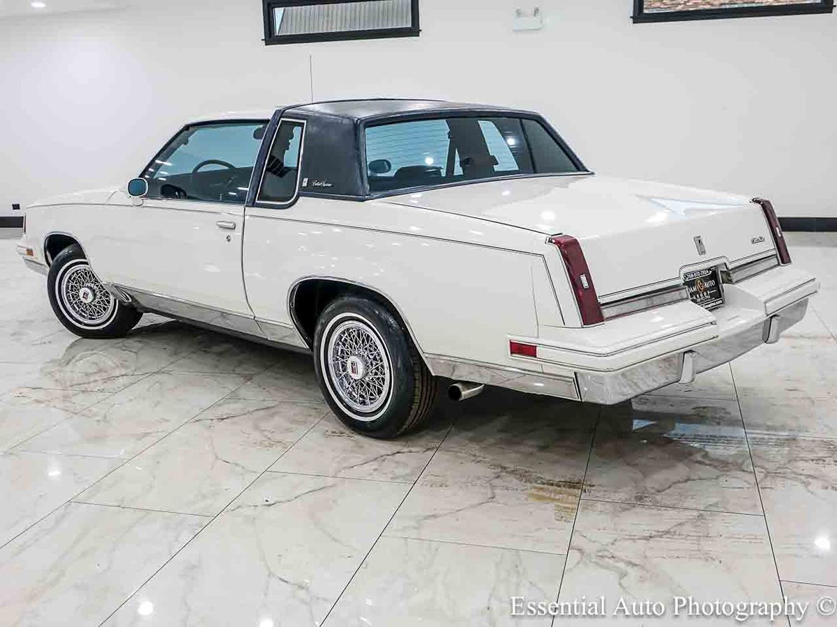 Photo 8 of this Oldsmobile Cutlass Supreme