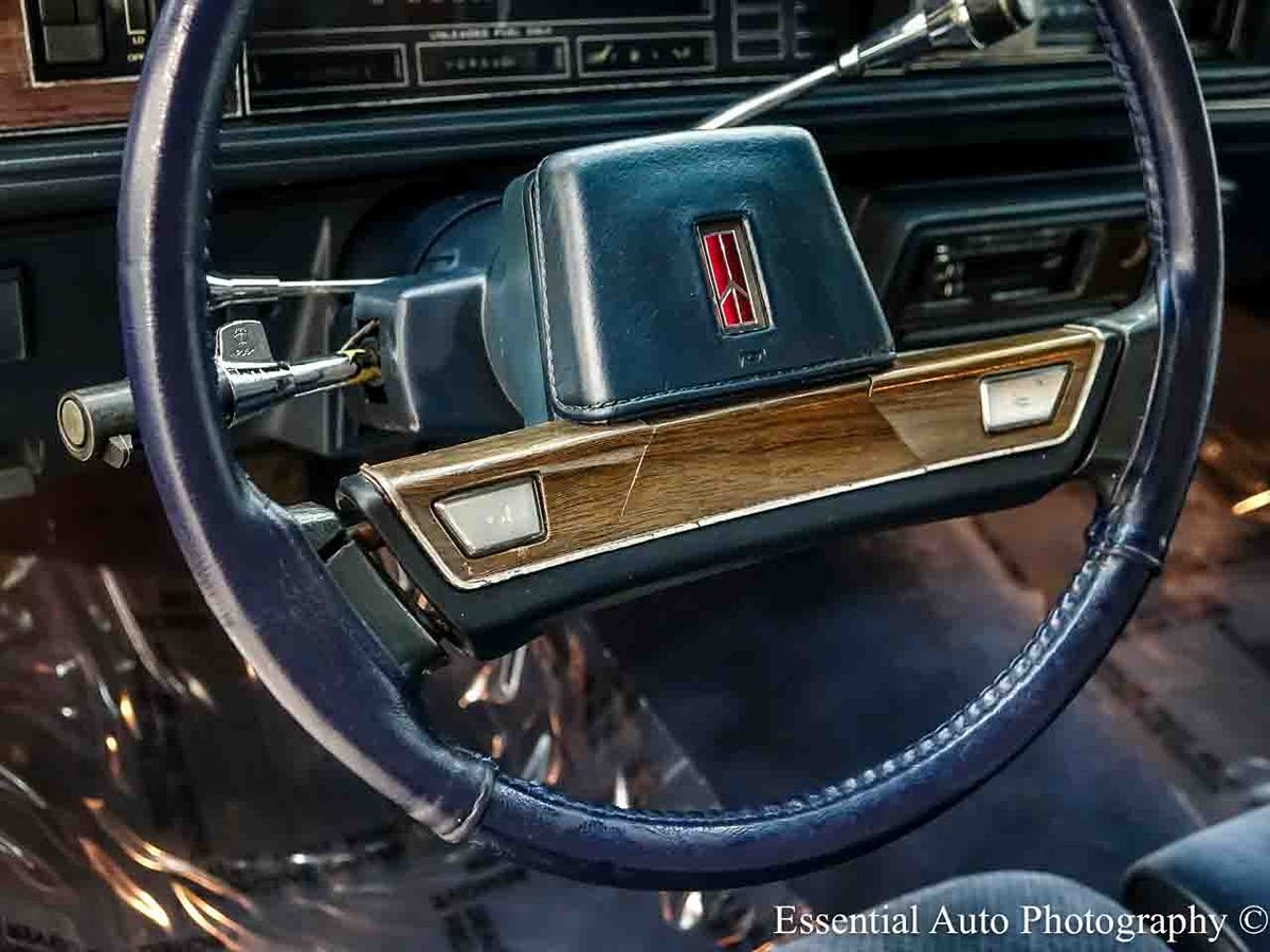 Photo 15 of this Oldsmobile Cutlass Supreme