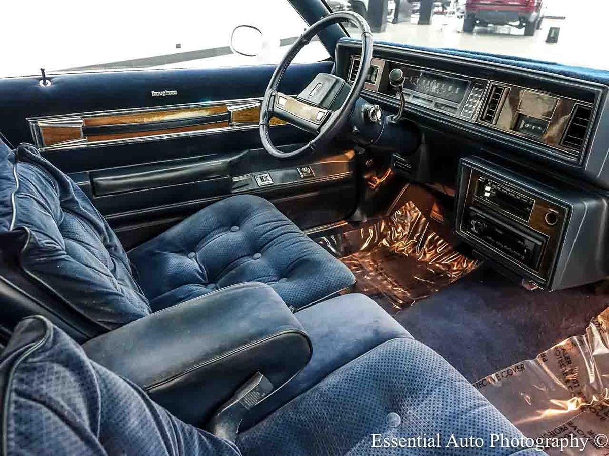 Photo 22 of this Oldsmobile Cutlass Supreme