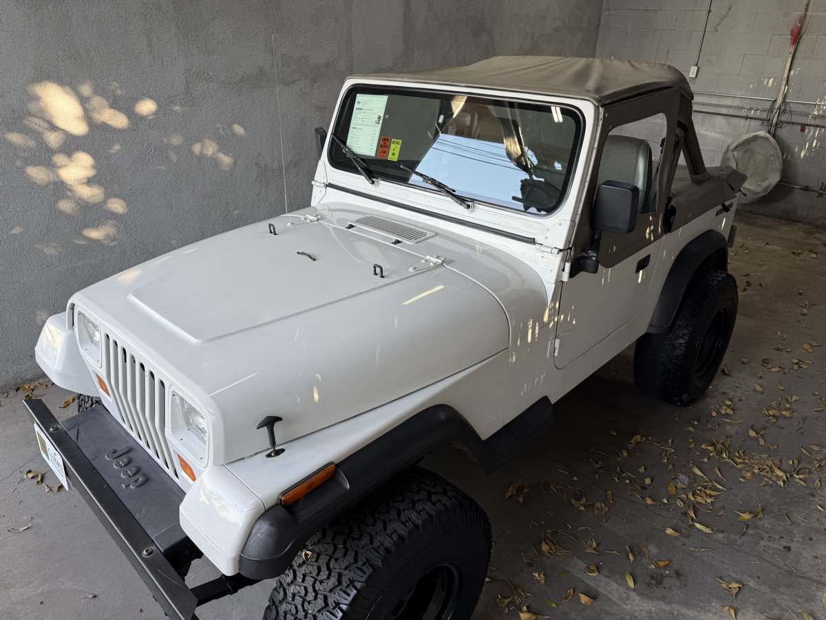 1988 Jeep Wrangler Two-Door Base photo 7