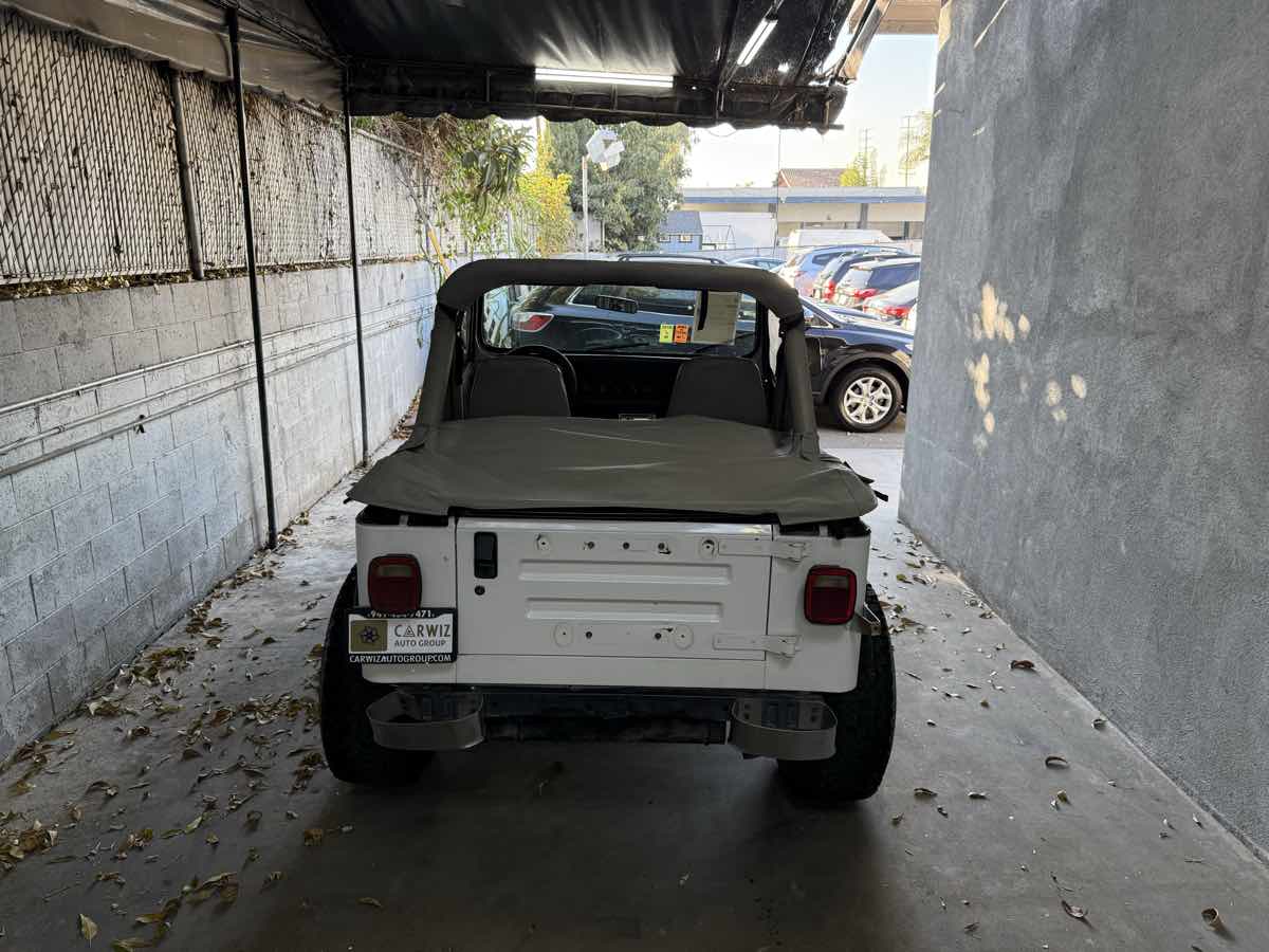 1988 Jeep Wrangler Two-Door Base photo 8
