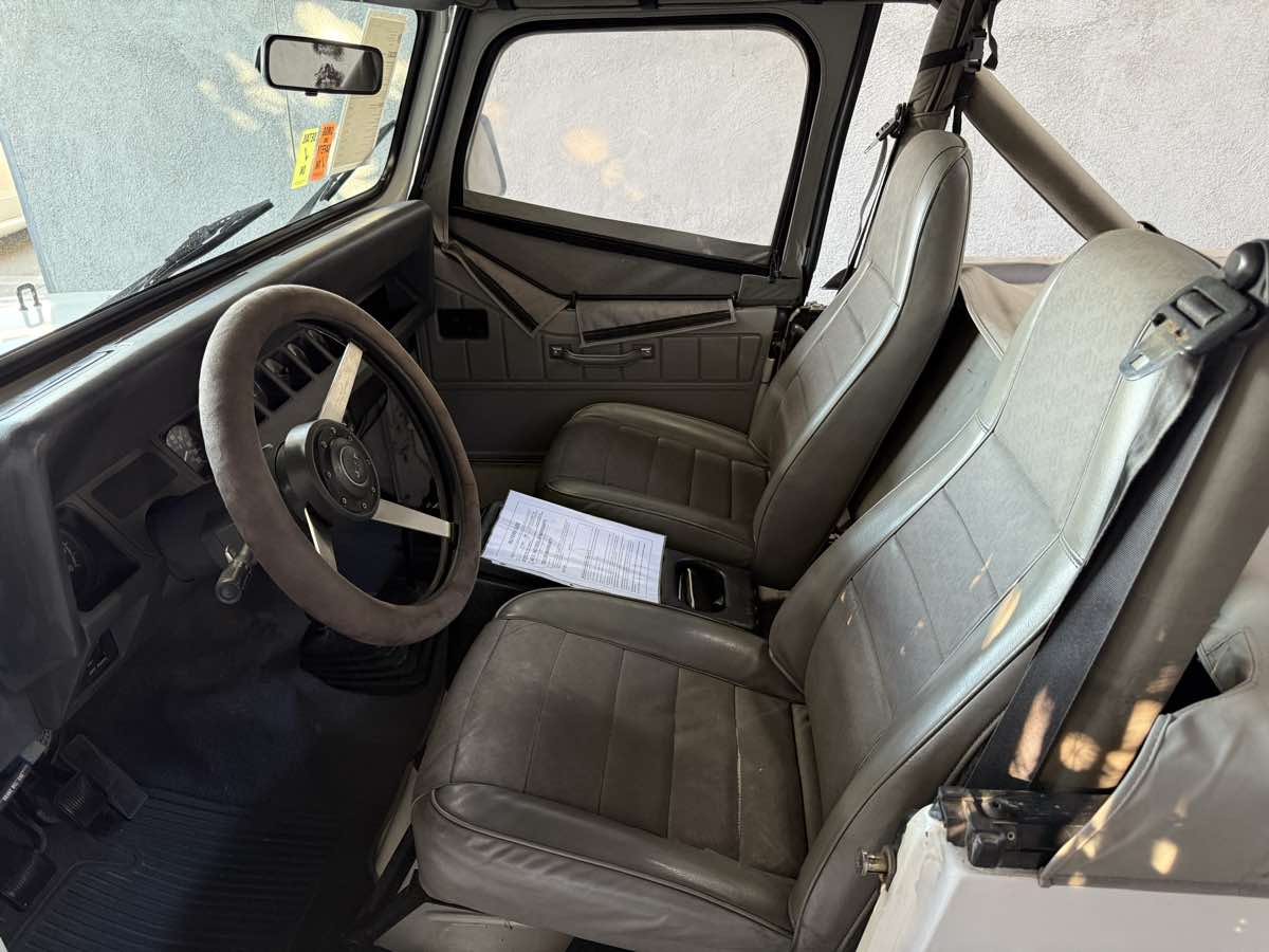 1988 Jeep Wrangler Two-Door Base photo 21