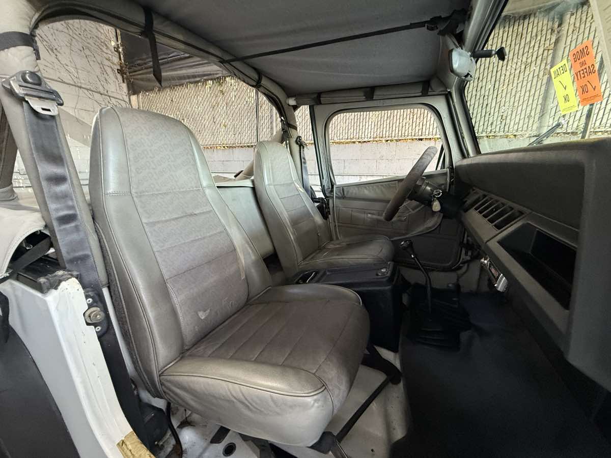 1988 Jeep Wrangler Two-Door Base photo 28