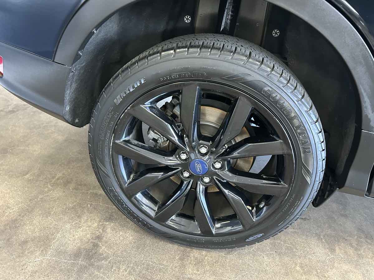 2017 Ford Escape Titanium photo 12