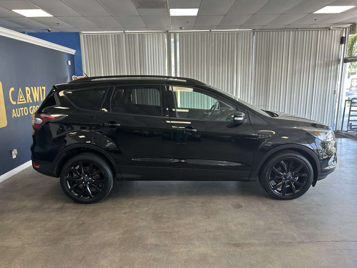 2017 Ford Escape Titanium photo 13