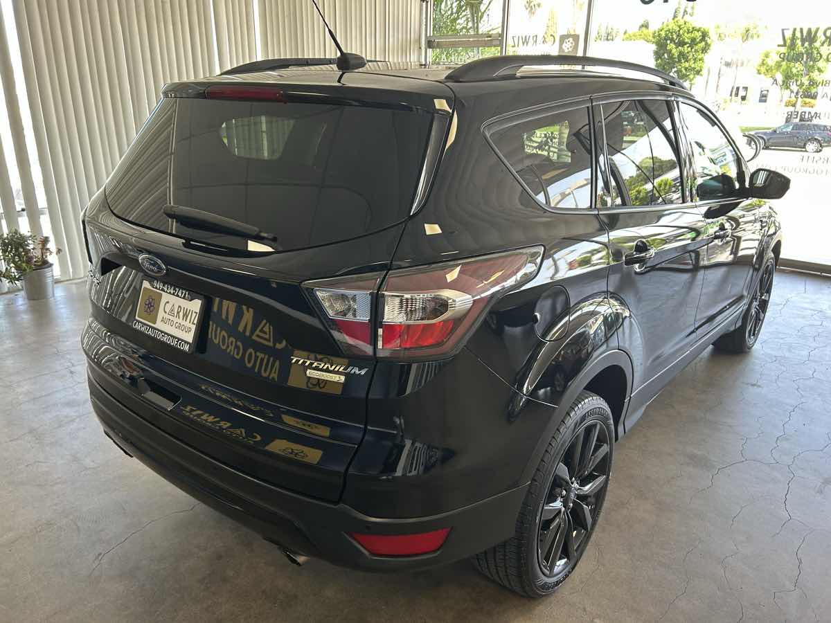 2017 Ford Escape Titanium photo 18