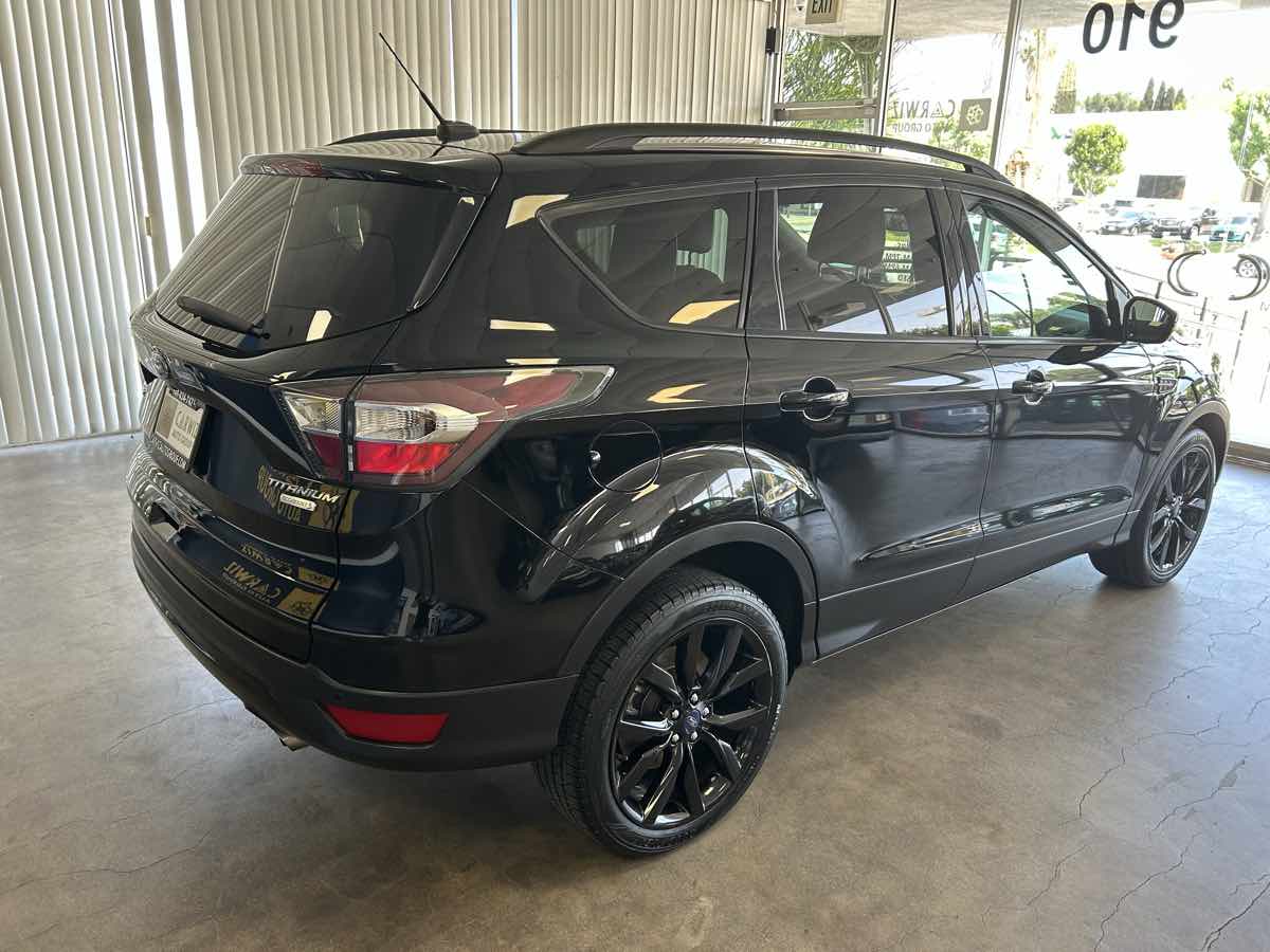 2017 Ford Escape Titanium photo 19