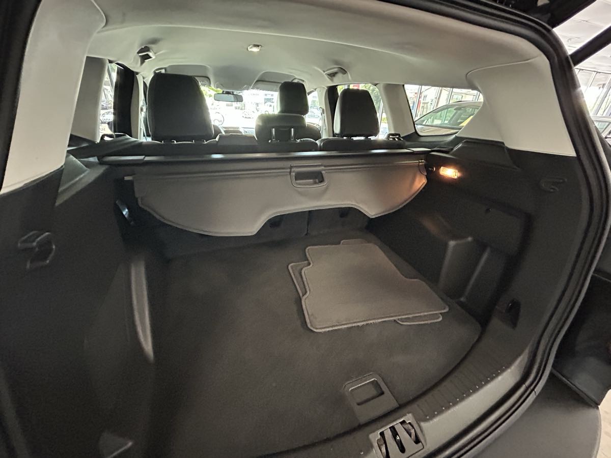 2017 Ford Escape Titanium photo 23