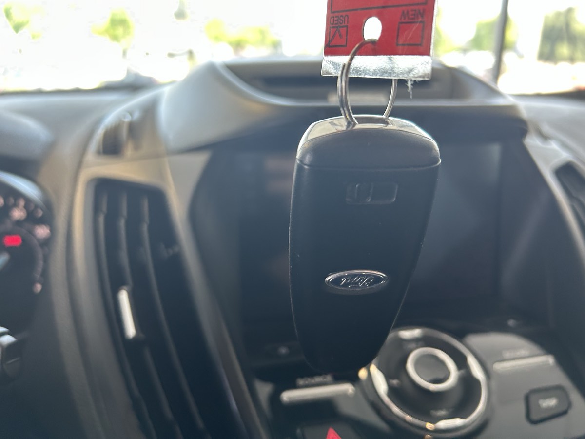 2017 Ford Escape Titanium photo 30