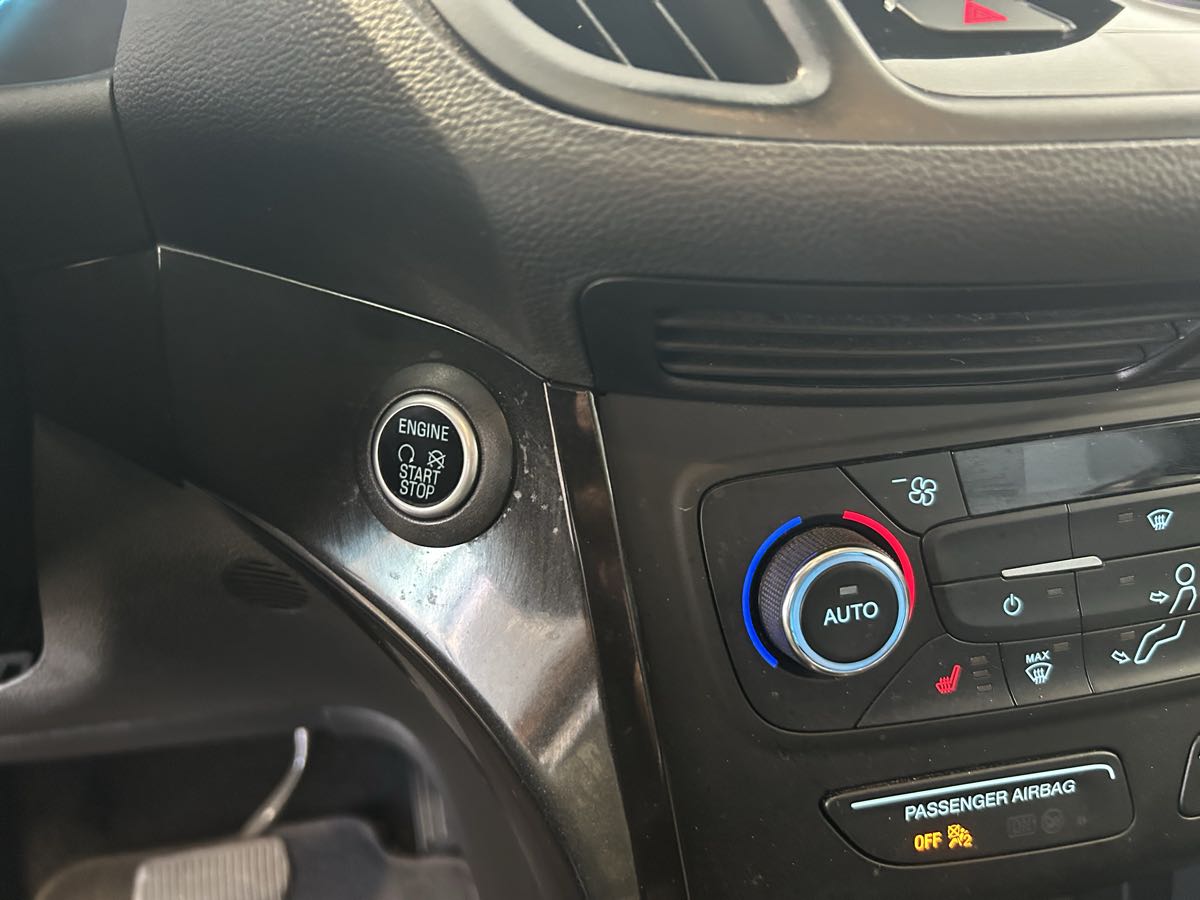 2017 Ford Escape Titanium photo 37