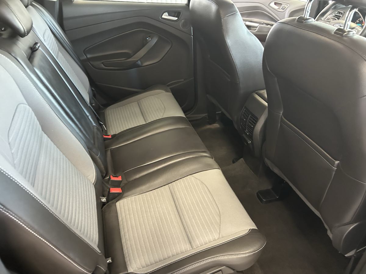 2017 Ford Escape Titanium photo 43