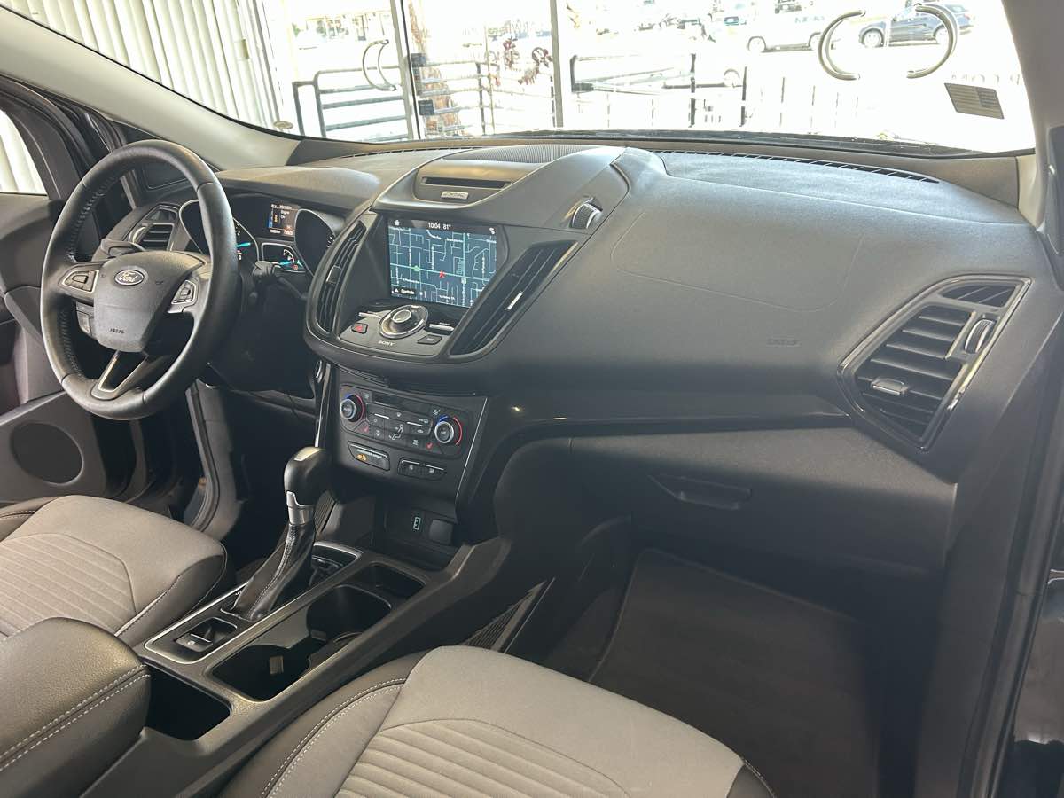 2017 Ford Escape Titanium photo 47