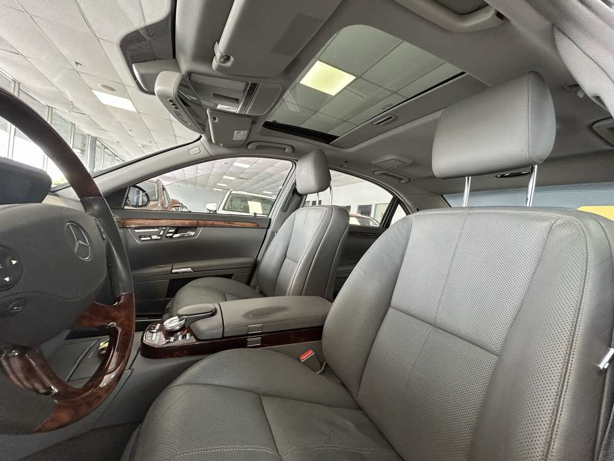 2008 Mercedes Benz S 550 photo 25
