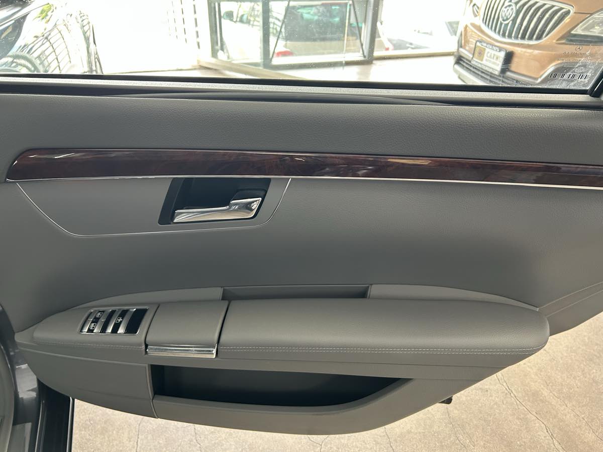 2008 Mercedes Benz S 550 photo 41