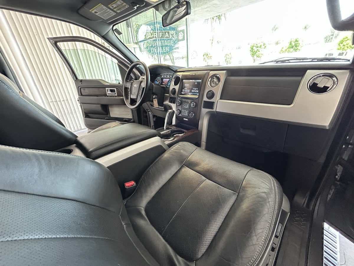 2013 Ford F-150 Lariat photo 18