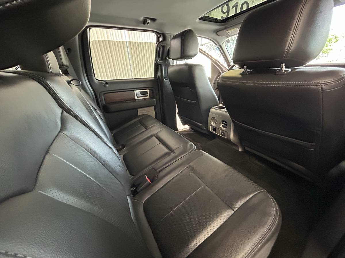 2013 Ford F-150 Lariat photo 27
