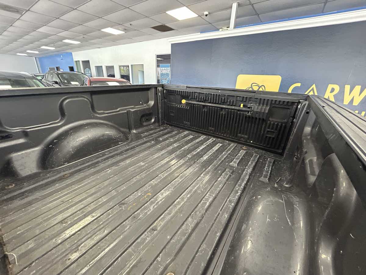 2013 Ford F-150 Lariat photo 51
