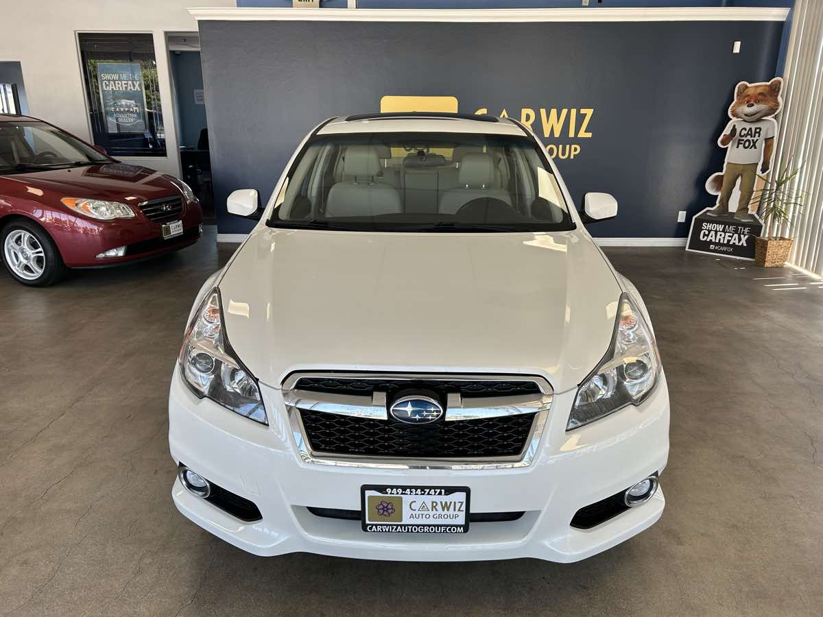 2013 Subaru Legacy 2.5i Limited photo 2