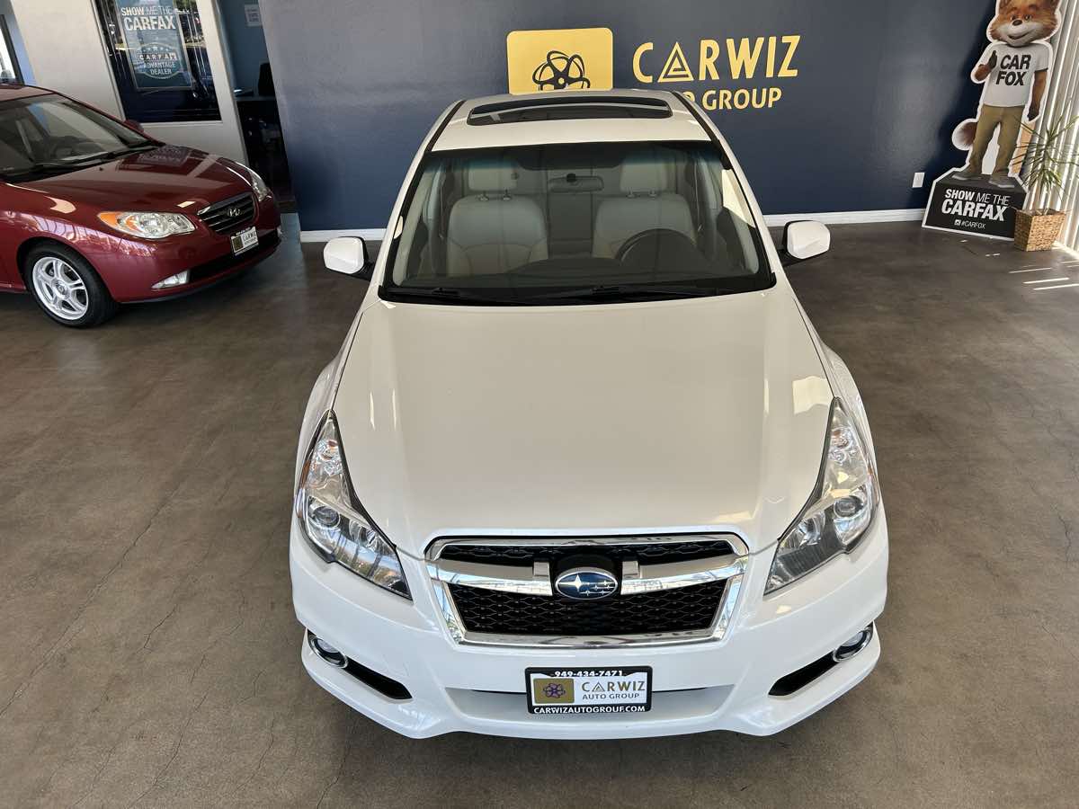 2013 Subaru Legacy 2.5i Limited photo 3