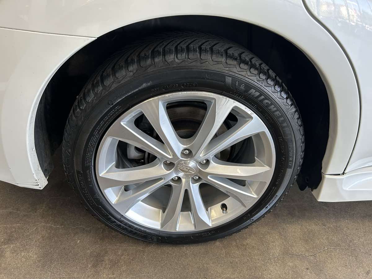 2013 Subaru Legacy 2.5i Limited photo 11