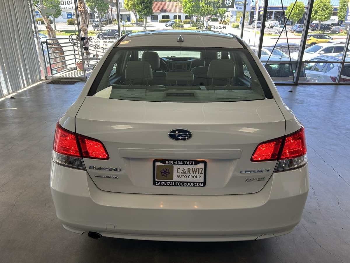 2013 Subaru Legacy 2.5i Limited photo 13