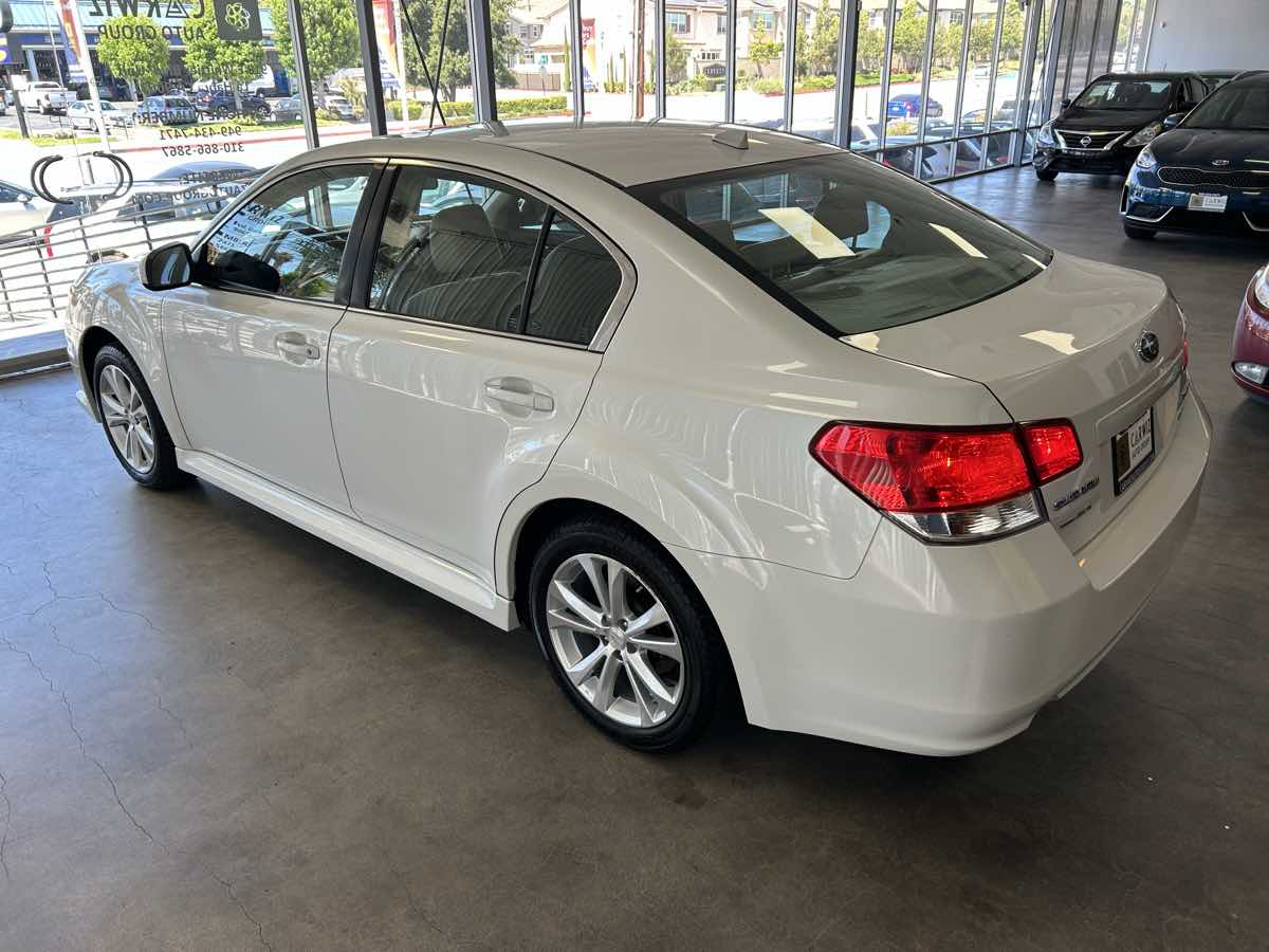2013 Subaru Legacy 2.5i Limited photo 16
