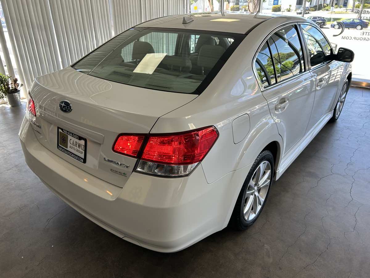 2013 Subaru Legacy 2.5i Limited photo 17