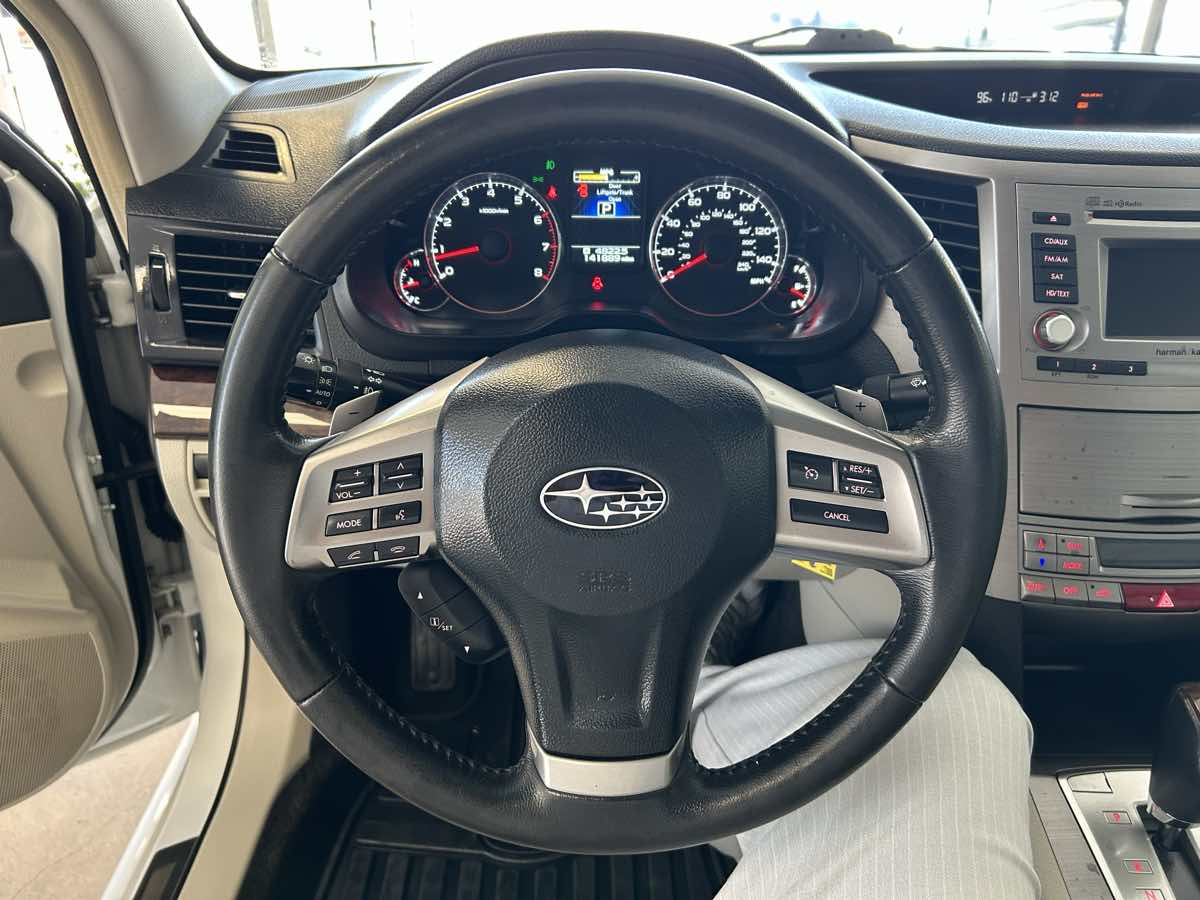 2013 Subaru Legacy 2.5i Limited photo 31