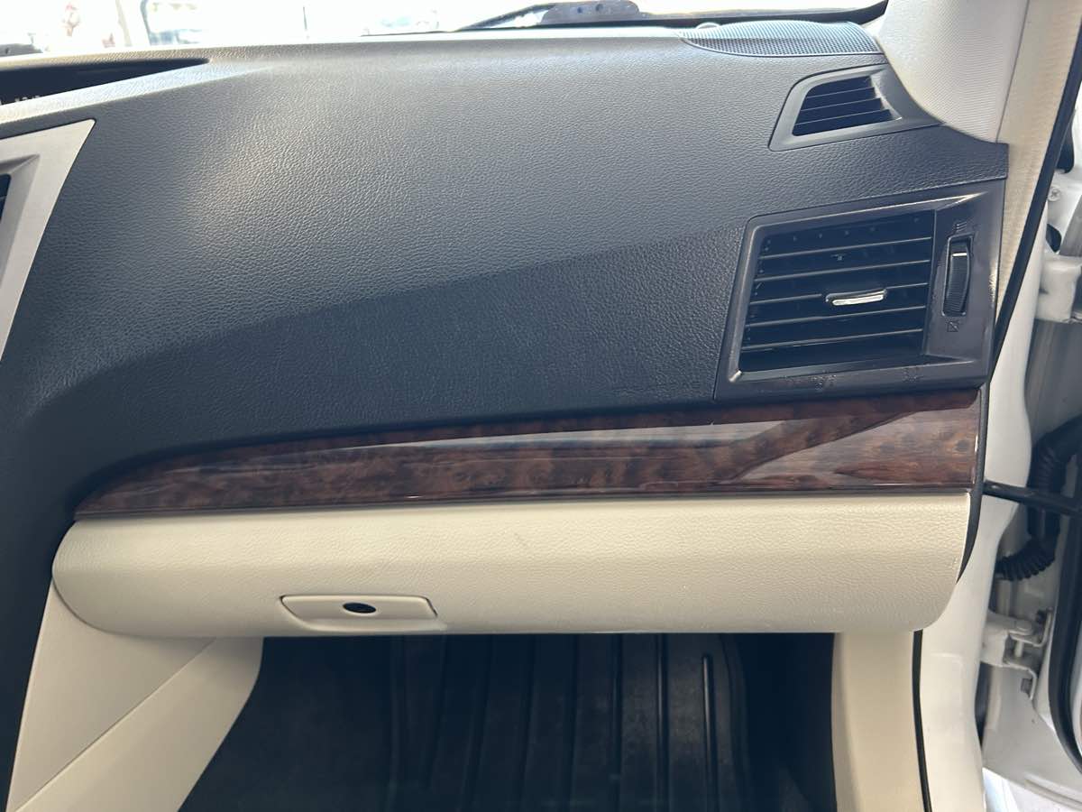 2013 Subaru Legacy 2.5i Limited photo 53