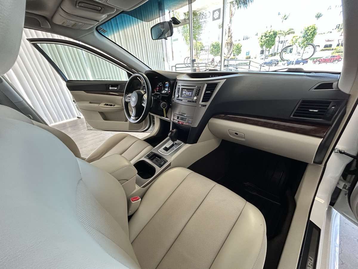 2013 Subaru Legacy 2.5i Limited photo 56