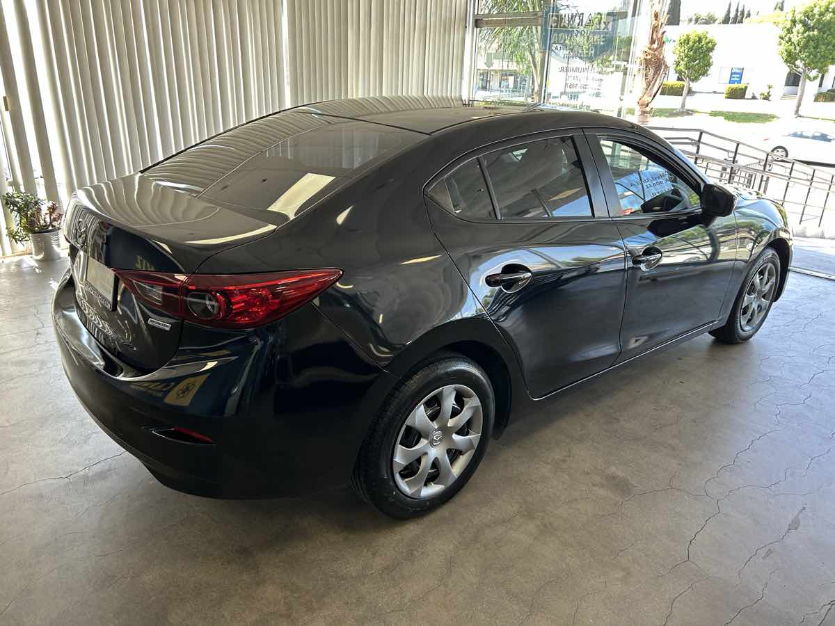 2014 Mazda Mazda3 i Sport photo 19