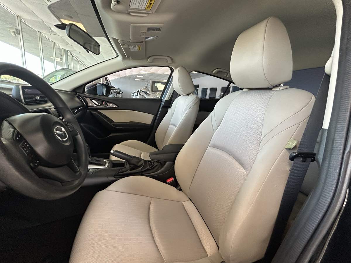 2014 Mazda Mazda3 i Sport photo 29
