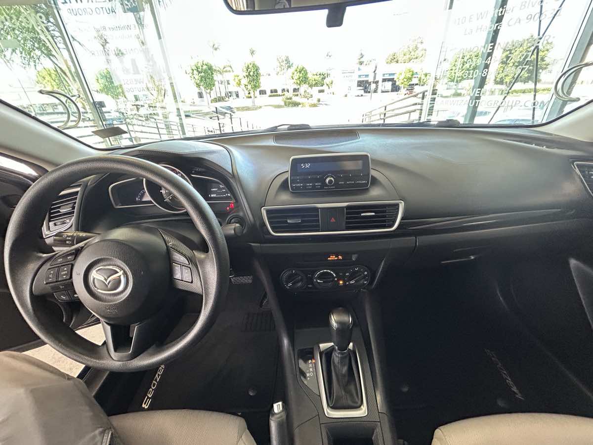 2014 Mazda Mazda3 i Sport photo 36