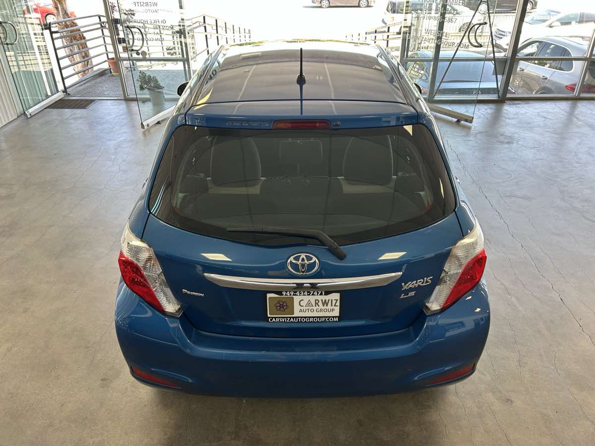 2012 Toyota Yaris LE photo 12